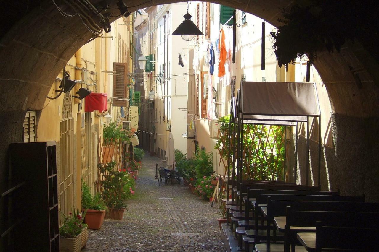 Alghero Old Town Apartment Steps To Sea And Scenic Ramparts Exterior photo